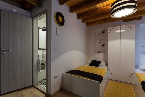 Hostal Guest House Blue