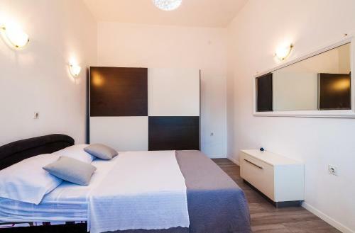 Apartments An?elo