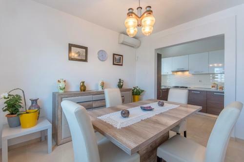 Apartment Luti Pula