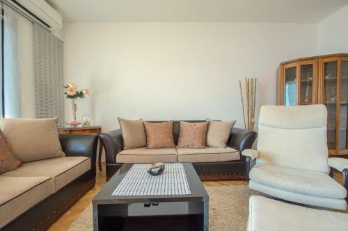 Apartment Ranch