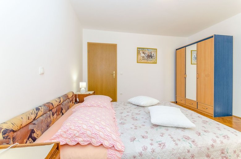 Apartments Marinko