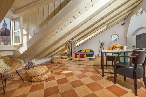 Hostal Arty Old Town Apartments By Irundo