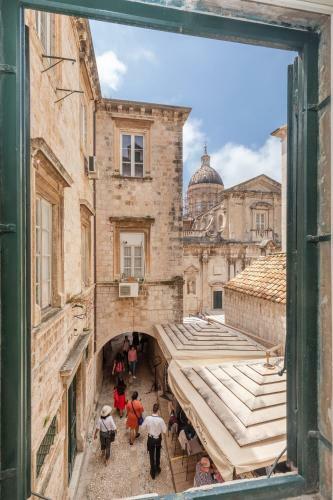 Hostal Arty Old Town Apartments By Irundo