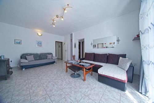 Apartment Postira 11168a