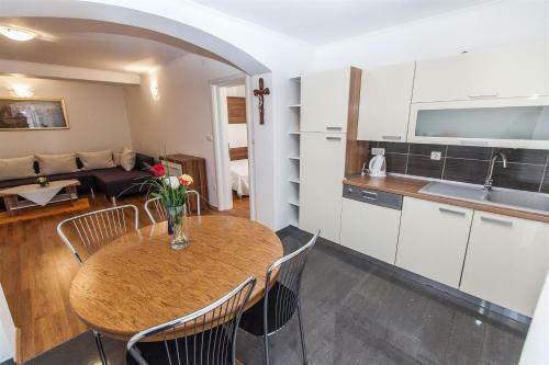 Apartment Carmen