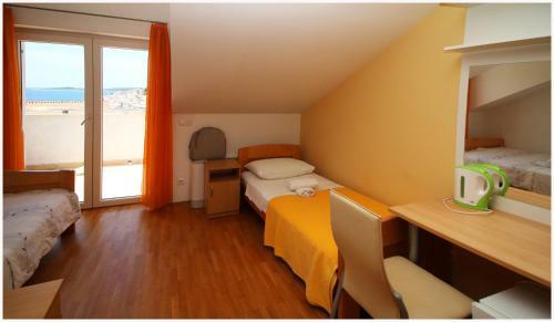 Hostal Guest House Lav