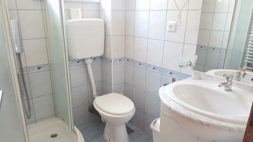 Hostal Guest House Lav