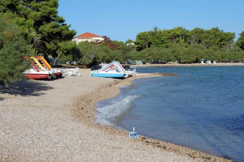 Apartments With A Parking Space Supetar (brac) - 2848