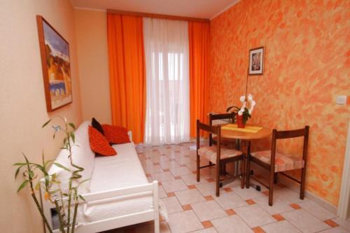 Apartments By The Sea Tucepi (makarska) - 6806