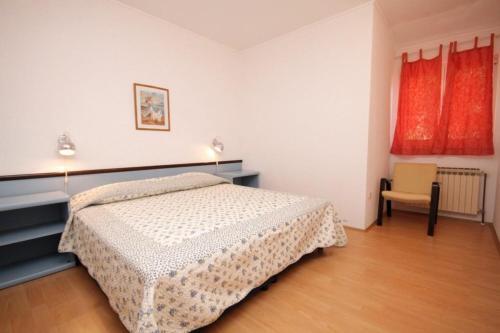 Apartments By The Sea Tucepi (makarska) - 6806