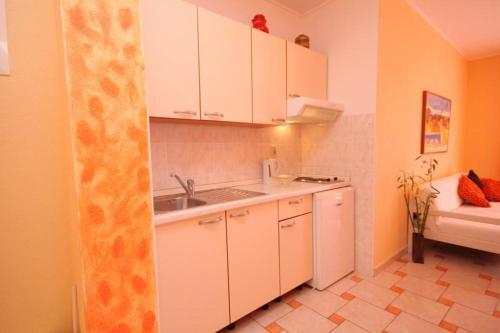 Apartments By The Sea Tucepi (makarska) - 6806