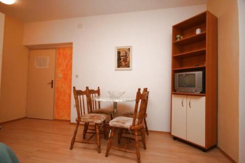 Apartments By The Sea Tucepi (makarska) - 6806