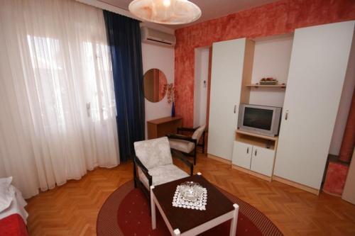 Apartments By The Sea Tucepi (makarska) - 6806