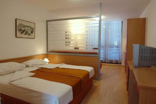 Apartments Hostin Ro?a Duga Uvala