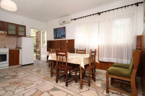 Apartment Vrboska 104a