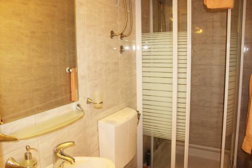 Hostal Guesthouse Maja