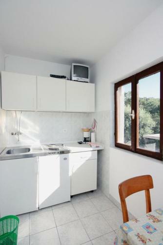 Apartment Banjol 4976b