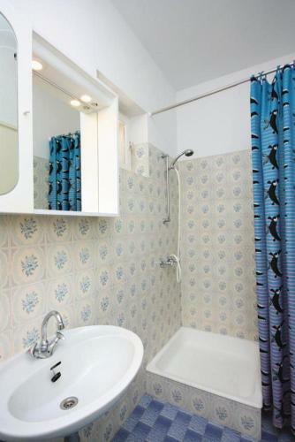 Apartment Banjol 4976b