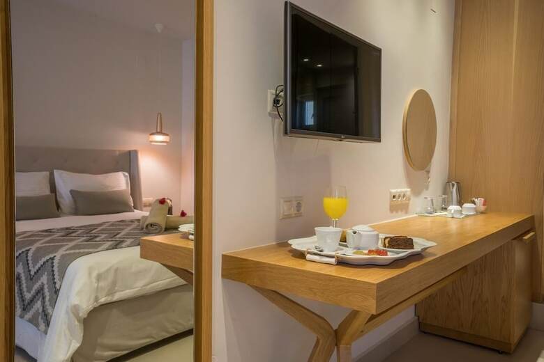 Nefeli Hotel