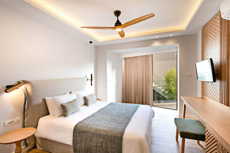 Nefeli Hotel