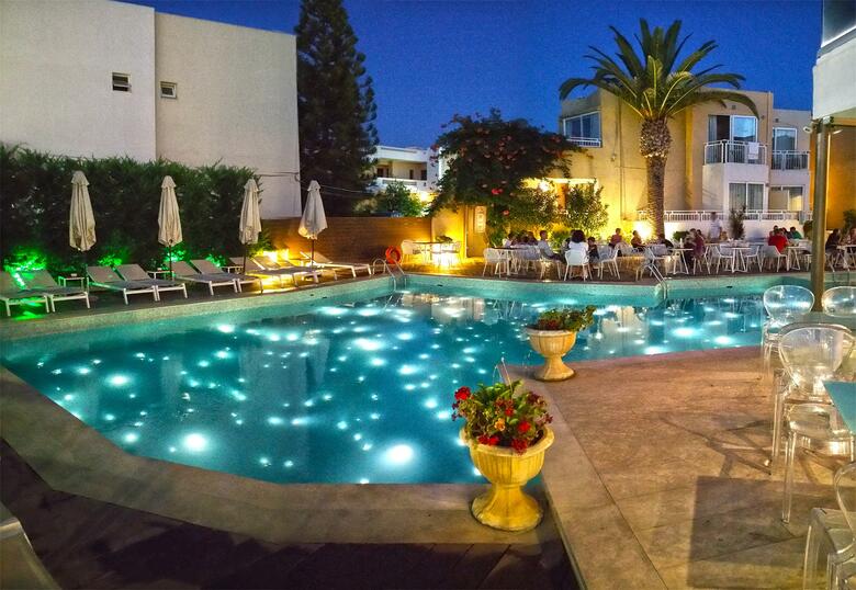 Nefeli Hotel