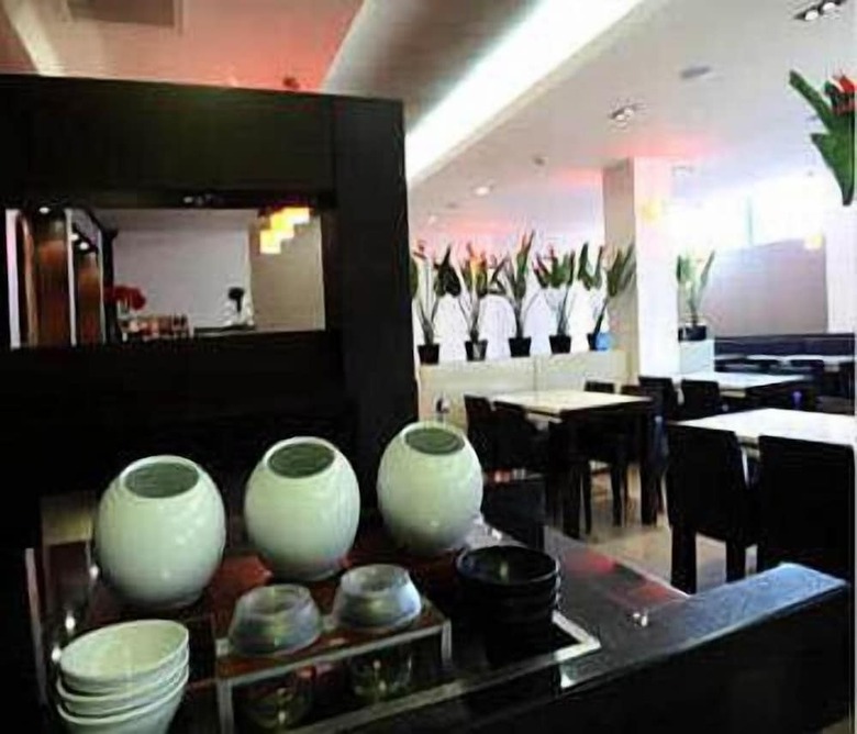 Hotel Cubix