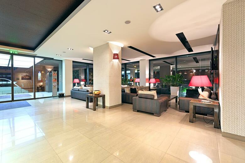 Hotel Cubix