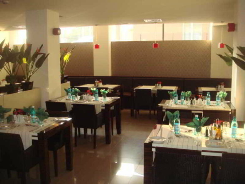 Hotel Cubix