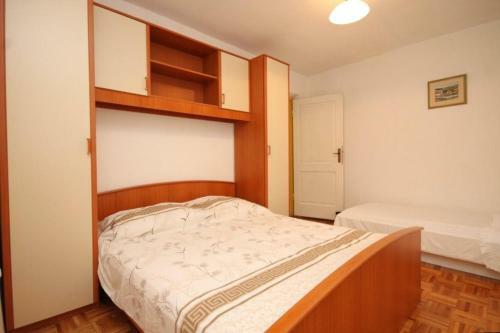 Apartments By The Sea Pasman - 8511