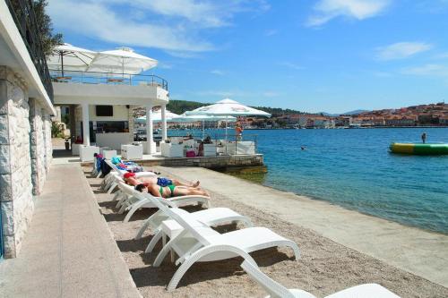 Apartment Vela Luka 9244b