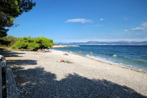 Apartments With A Parking Space Supetar (brac) - 5385