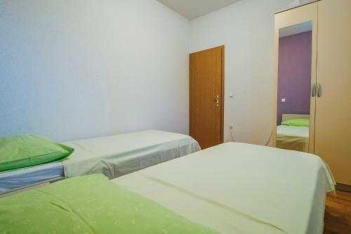 Apartments Dea Ba?ka Voda