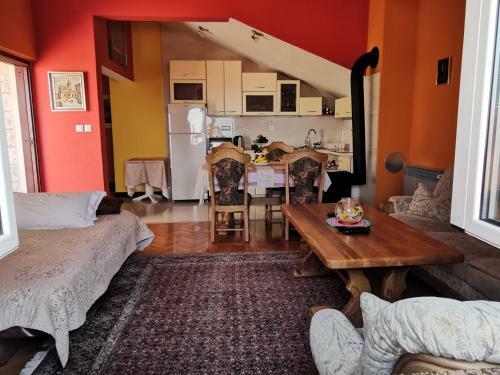 Nina Apartments