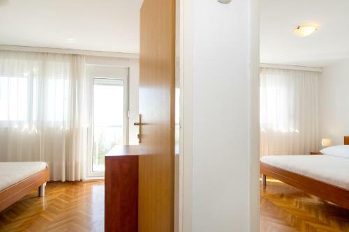 Hostal Apartments Zanic On The Beach