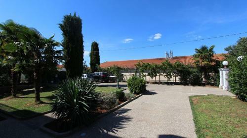 Apartment In Malinska 7