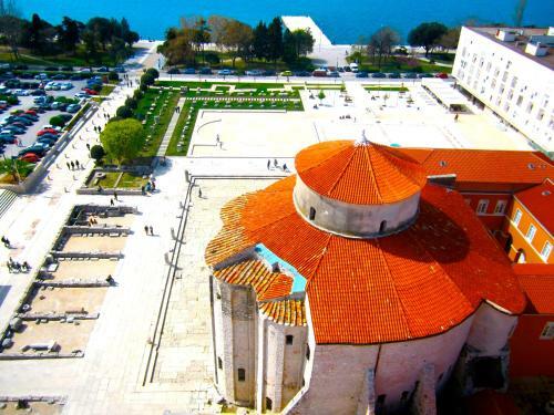 Hostal Rooms And Apartments Ana