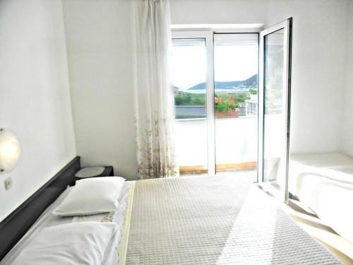 Apartments Josip 2830