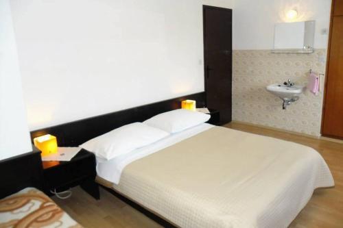 Apartments Josip 2830