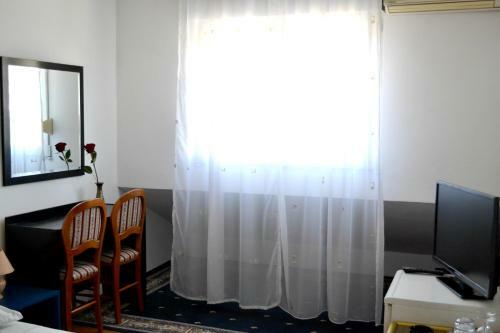Hostal Rooms Lux