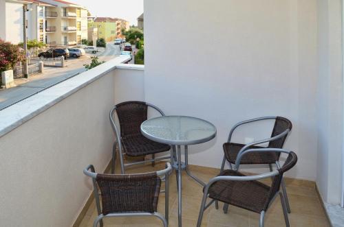 Apartment Davor 700