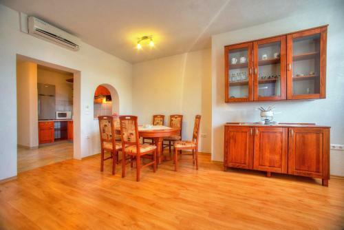 Apartments Peran