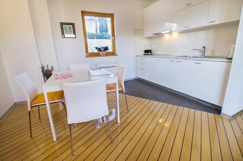 Lily Apartment Petrcane