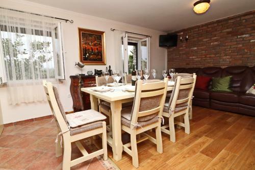 Villa Stone House San Pelegrin
