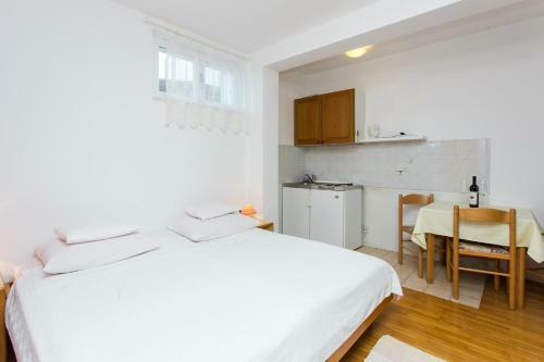 Apartment Dorina