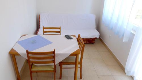 Apartments Maestral