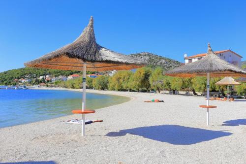 Apartments With A Parking Space Seget Vranjica (trogir) - 5966