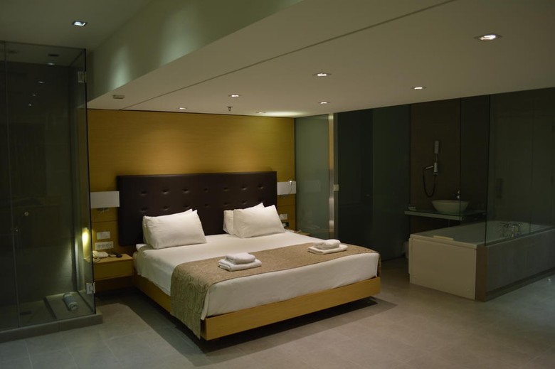 Atlantis City Hotel
