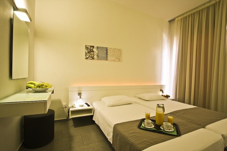 Atlantis City Hotel