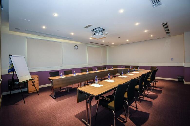 Hotel Premier Inn Dubai Investment Park