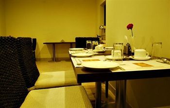 Hotel Nandhana Hometel